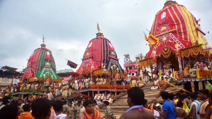 ओडिशा पुरी में जगन्नाथ यात्रा शुरू, उदयपुर में नगर भ्रमण पर अब निकलेंगे जगत के नाथ