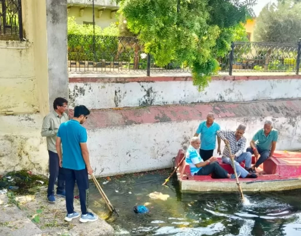 झीलों को बचाना कितना मुश्किल : 25 सालों से नि:स्वार्थ संघर्ष जारी, सितारा होटलों से ज्यादा जरूरी है पीने का पानी, प्रकृति का संरक्षण