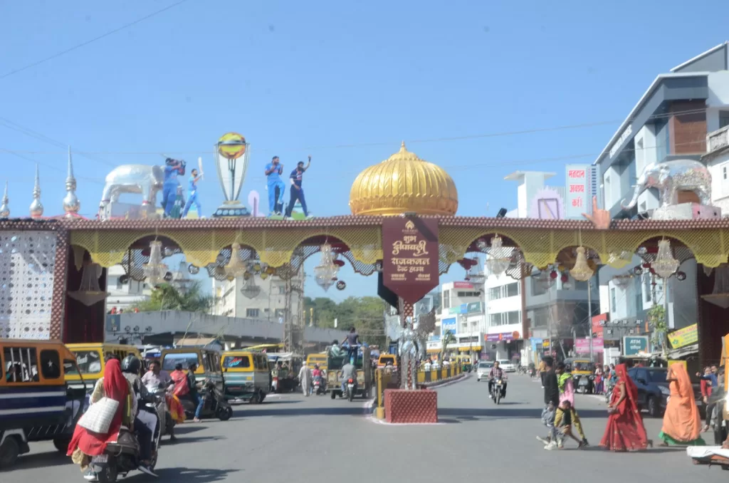 उदयपुर में दिवाली के रंग, यहां देखें तस्वीरें…