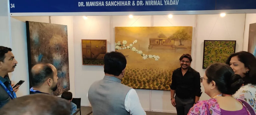 उदयपुर के कलाकारों की पेंटिंग की मुंबई में सजी प्रदर्शनी