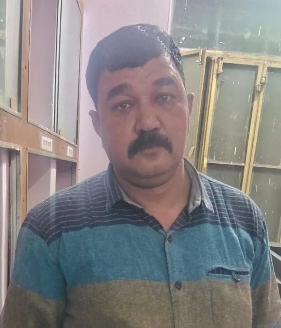 पुलिस मुख्यालय क्राइम ब्रांच की कार्रवाई : तीन जिलों में वांछित 5000 रुपये के इनामी ठग को टोंक में पकड़ा