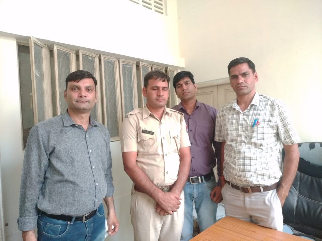 उदयपुर में पुलिस कांस्टेबल 10 हजार रुपये रिश्वत लेते रंगे हाथों गिरफ्तार