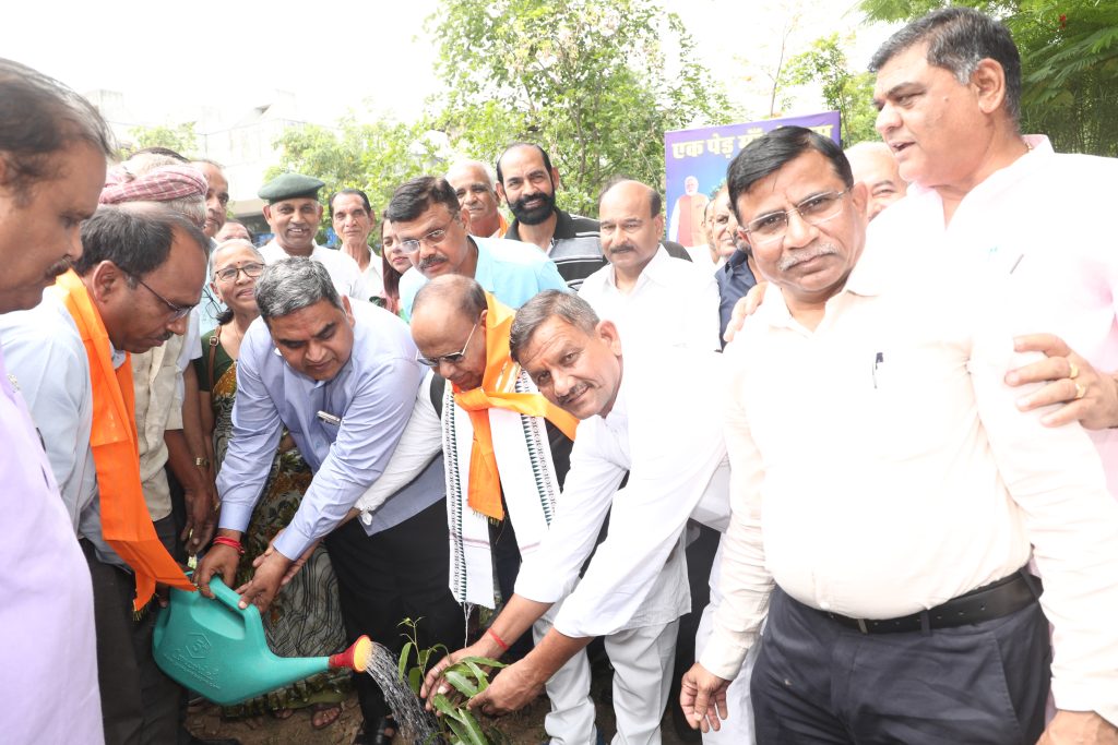 भारतीय संस्कृति ने सहकार भाव को विश्व में दी पहचान : गौतम दक, सहकारिता मंत्री