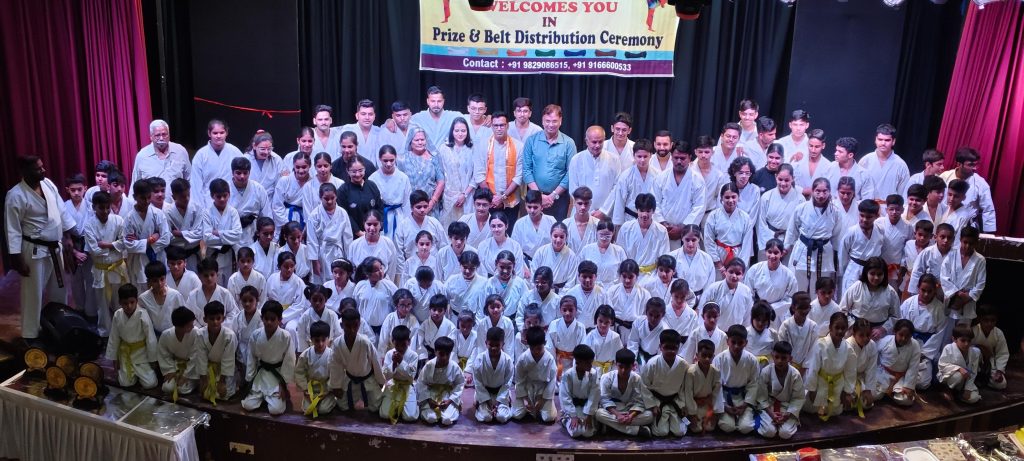 उदयपुर में ‘द जील मार्शल आर्ट एंड फिटनेस पॉइंट’ का भव्य वार्षिक समारोह : 13 खिलाड़ी ब्लैक बेल्ट से सम्मानित, 7 विद्यार्थियों को मिला उत्कृष्ट बालक-बालिका पुरस्कार