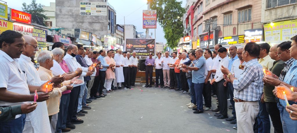 उदयपुर में एयर इंडिया विमान हादसे में मृतकों को उदयपुर में दी गई भावपूर्ण श्रद्धांजलि