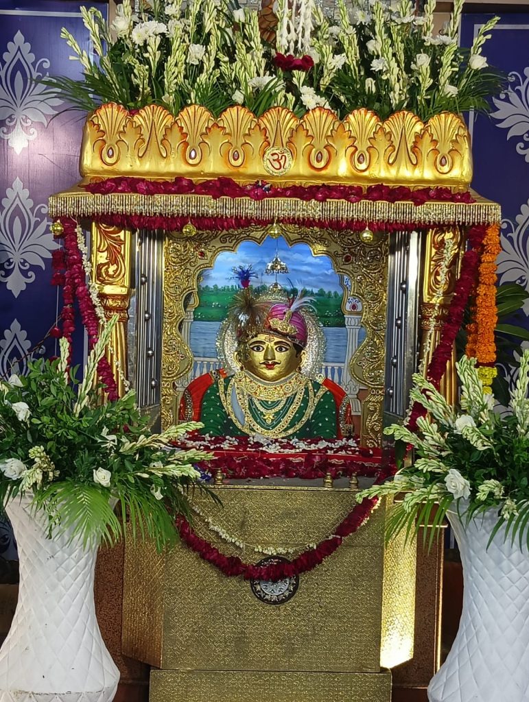 लोकदेवता सगसजी बावजी का जन्मोत्सव श्रद्धा, भक्ति और उल्लास से मनाया, भव्य श्रृंगार, दिव्य भजन संध्या और मधुर आरती से गूंजा मंदिर परिसर