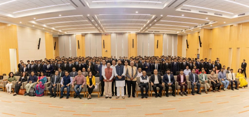 एआई प्रक्रियाओं को मजबूत बना सकता है, लेकिन करुणा और आत्मीयता का विकल्प नहीं : डॉ. लक्ष्यराज सिंह मेवाड़
