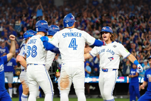 Blue Jays Stun Dodgers in Game 1: World Series 2025 Opens with a Thriller