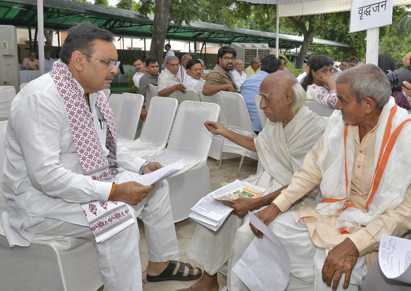 भजनलाल शर्मा सरकार : बुजुर्गों के जीवन में रंग भरने की यात्रा, म्मान, सुरक्षा और सुकून